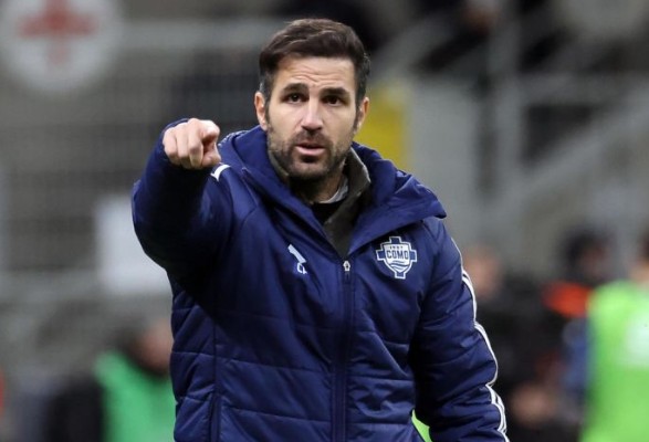 Fabregas op het punt om Chukwueze’s coach te worden bij Milan