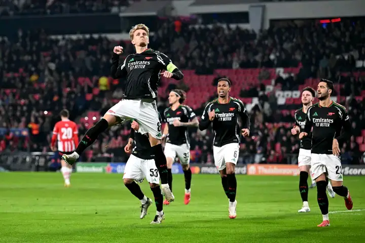 Ferdinand deelt zijn mening over de kansen van Arsenal om de UCL dit seizoen te winnen