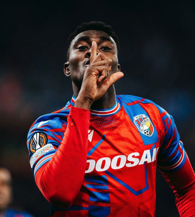 Lazio sluit zich aan bij de race om de Nigeriaanse spits te tekenen