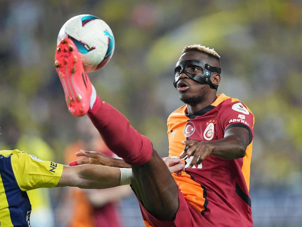 Osimhen is de levensader van Galatasaray - Çolak