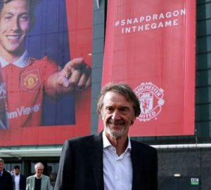Ratcliffe bekritiseert enkele spelers van Man United als niet goed genoeg en te veel betaald.