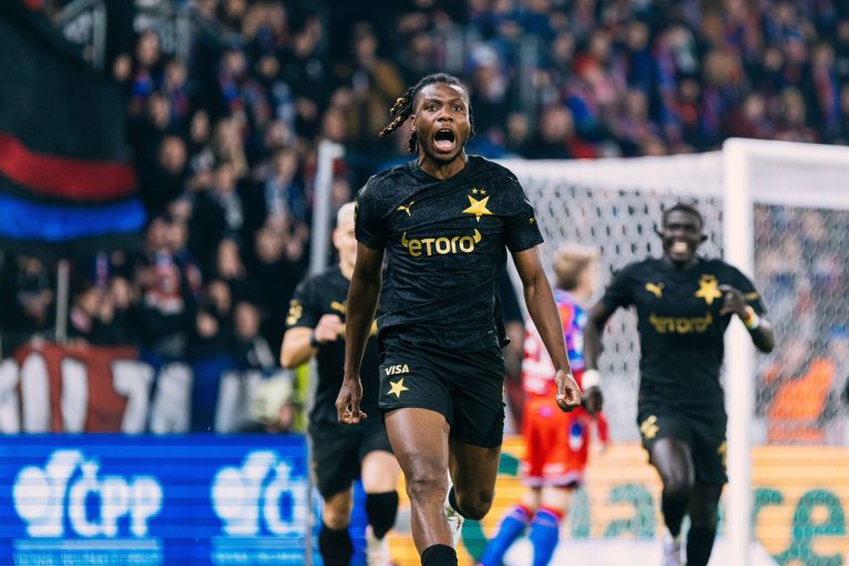 Slavia Praag viert Ogbu’s eerste uitnodiging voor de Super Eagles met trots