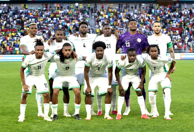 Super Eagles tegen Zimbabwe: NFF geeft 500 shirts weg