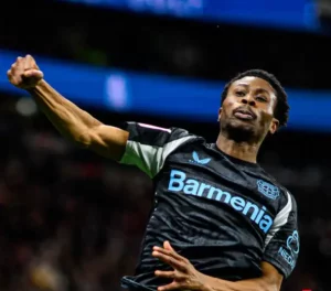 Tella krijgt zeer goede beoordeling, Boniface gemiddeld in Leverkusen's 4-1 overwinning op Frankfurt.