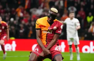 Turkije: Osimhen scoort twee keer in Galatasaray, Kasimpasa's zes doelpunten spektakel