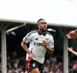 Iwobi scoort zijn 9e doelpunt in de Premier League, maar Fulham verliest van Chelsea