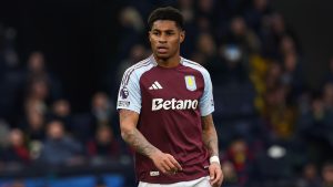 Keane: Geef Emery niet de schuld voor het starten van Rashford voor Watkins