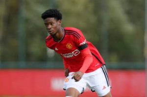 Nigeriaanse jongere scoort dubbele hattricks in Man United's U-18s 13-1 overwinning tegen Leeds
