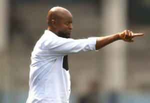 NPFL: Rivers United blijft vastberaden in zoektocht naar titel - Finidi