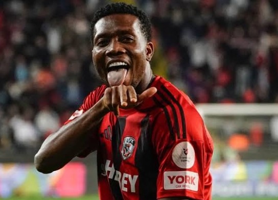 Okereke scoort zijn 8e doelpunt in de Turkse Super Lig tijdens Gaziantep's uitnederlaag