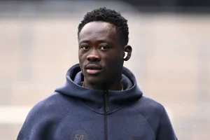 Sevilla Chief Steunt Adams om terug te komen van blessure setback