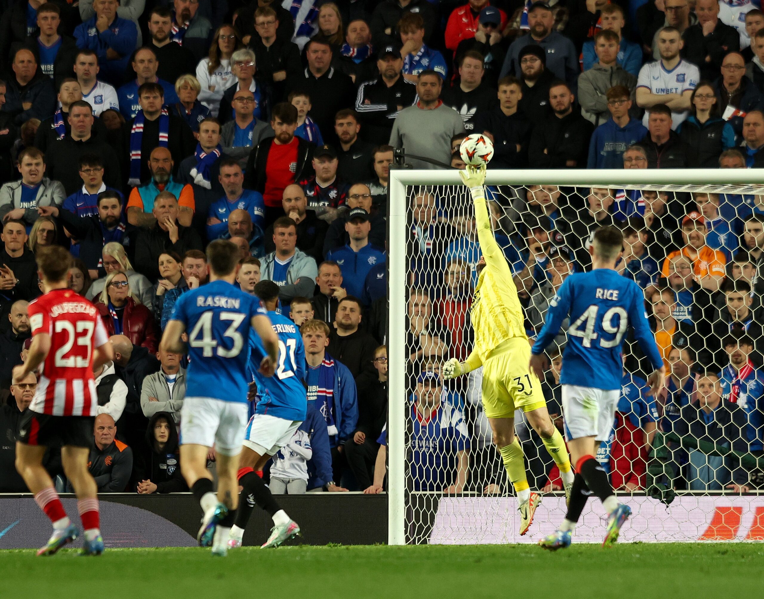 UEL: Dessers en Balogun in actie terwijl 10-man Rangers Bilbao op 0-0 gelijkspel houden