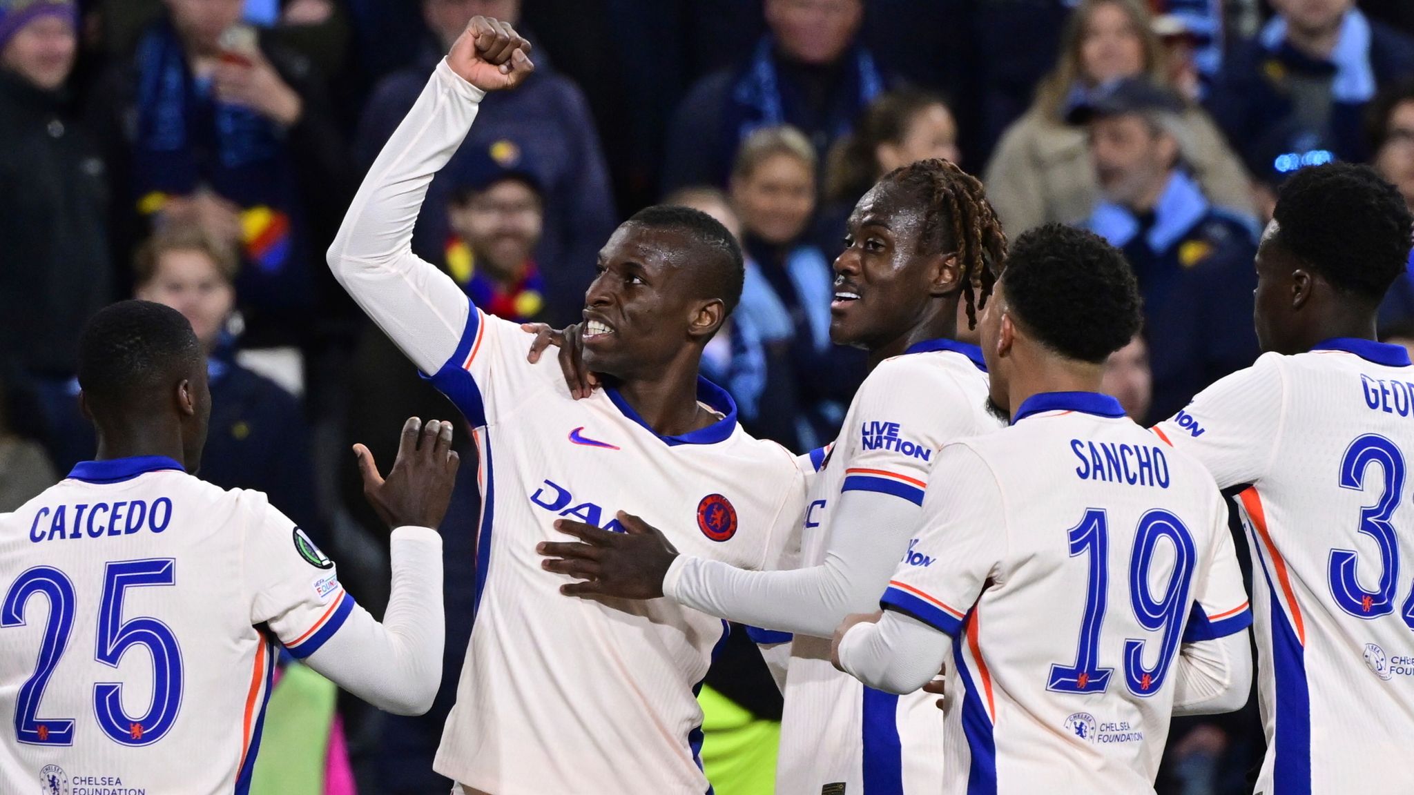 ECL: Jackson scoort twee keer als Chelsea Djurgarden verplettert