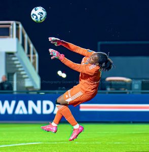 Nnadozie streeft naar eerste titel met Paris FC in Coupe De France