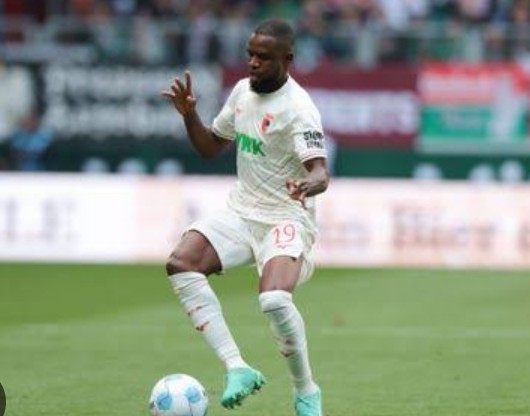 Onyeka gewisseld terwijl Augsburg’s reeks zonder overwinning thuis voortduurt na nederlaag tegen Holstein